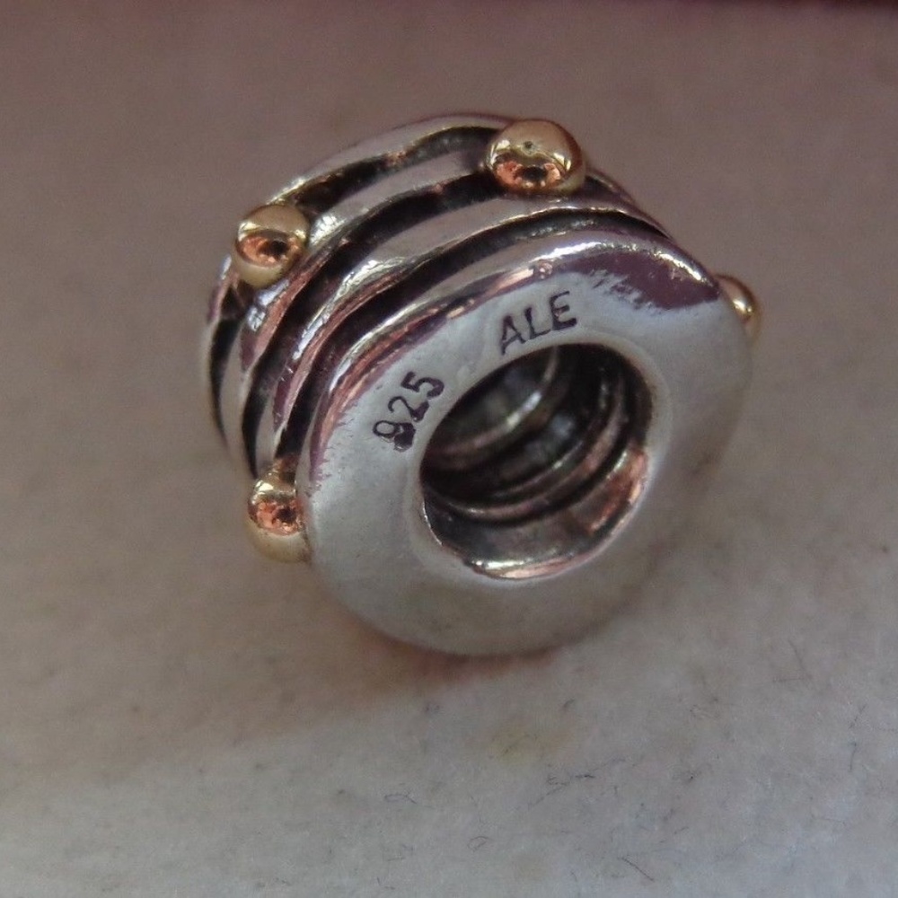 Pandora Charm WAVY DOTS